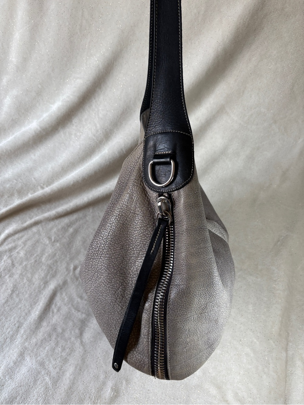Roots Canada Genuine Leather Grey & Black Hobo Shoulder Bag Purse - Picture 12 of 12